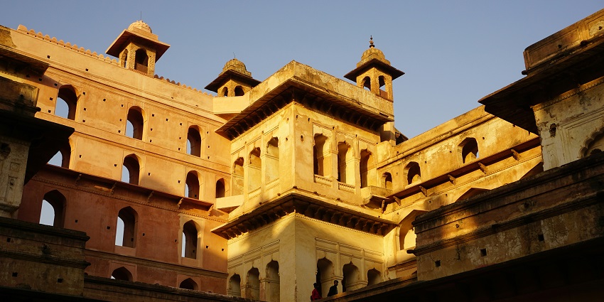 Scenic view of Sanjhati Fort with greenery, one of the best places to visit near Ujjain.