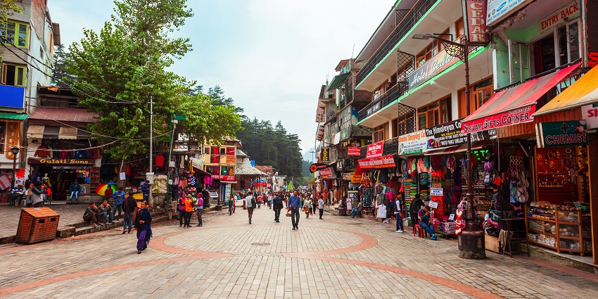 Busy streets of sankheda bazar, with vibrant shops lining on both sides