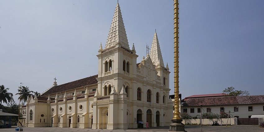 Santa Cruz Cathedral Basilica, a stunning example of Gothic architecture in India