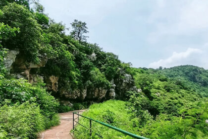 An image of Saptaparni Caves located in Vaibhar Giri Hills, Rajgir near the city of Patna.