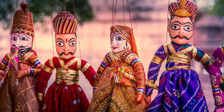 Sarafa Bazaar in Pushkar is one of the best places for shopping in Rajasthan state.