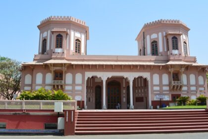 Front view of Sardar Vallabhbhai Patel Museum in Gujarat.