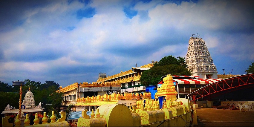 A picture of one of the best places to visit in Annavaram with your family to worship lord Vishnu