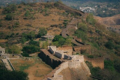 A scenic landscape justifying the serene location of the famous Sawai Madhopur Fort.