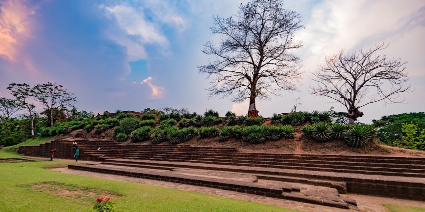 A breathtaking view of the lush green trimmed lawns and trees at the iconic Barabati Fort.