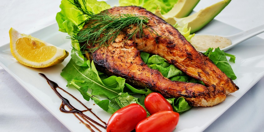 You can visit the morning market to pick up some of the freshest seafood options around.