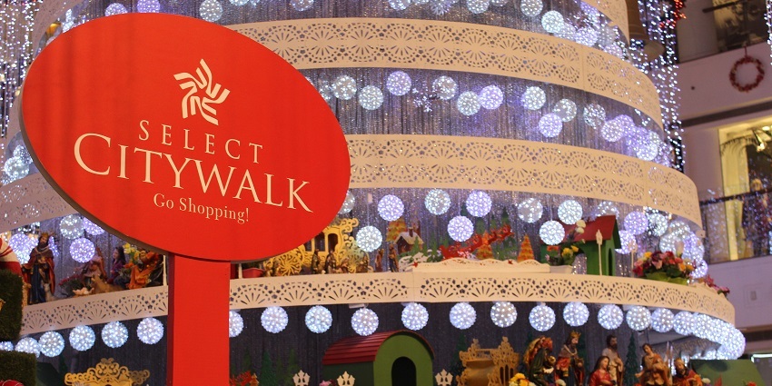 A picture of a mall in Delhi near the Siri Fort decorated on the occasion of Christmas