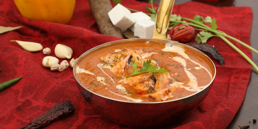 Shahi Paneer is one of the most delicious and the best food in Mohali for travellers.