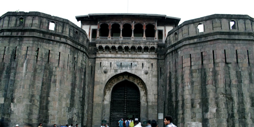 Attractions near Viman Nagar features Shaniwar Wada in Pune showcases Maratha architecture and light show.