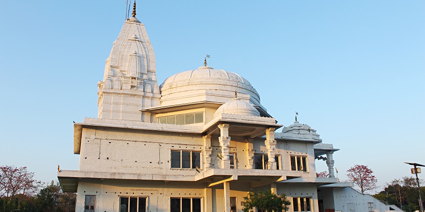 Sheetala Mata Mandir is among the best holy places to visit in Gurgaon for couples.