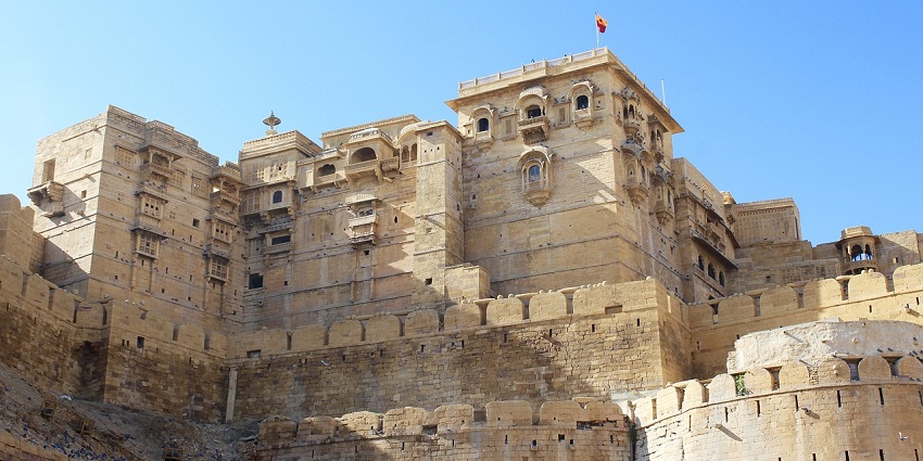 The historic Shergarh Fort on a hilltop, a destination near Shergarh Wildlife Sanctuary.
