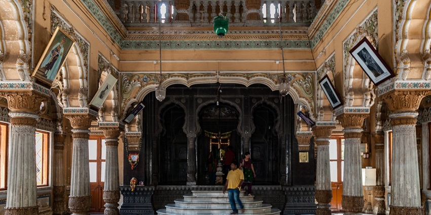 Shinde Chhatri honors Maratha leader Mahadji Shinde with intricate architecture.