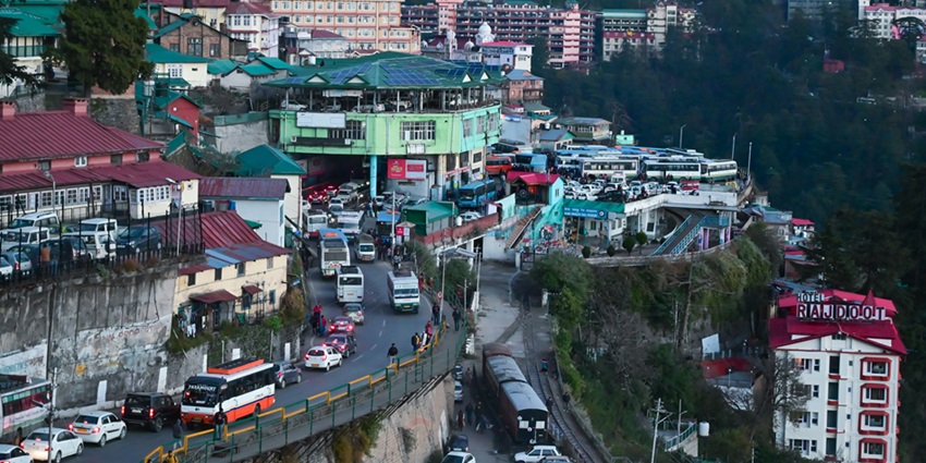 A winding road passing through Shoghi town, Himachal Pradesh, near delhi.