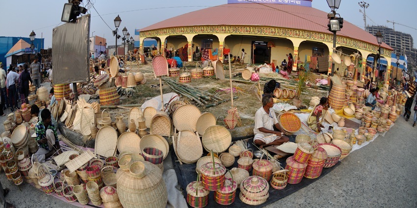 One of the best things to do in Bombay is visiting Oshiwara Antique Market