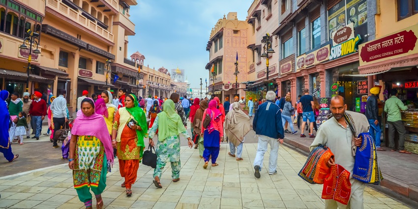 Shopping at Sujanpur Market is one of the most popular things to do in Pathankot.