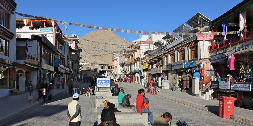 Indulging in retail therapy is one of the most popular things to do in Leh.