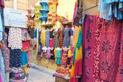 Shopping in Jaisalmer markets bustle with handicrafts and textiles showcasing cultural heritage.