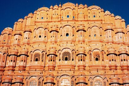 aipur's Hawa Mahal has one of the shopping places in Jaipur with colourful textiles and intricate jewellery.