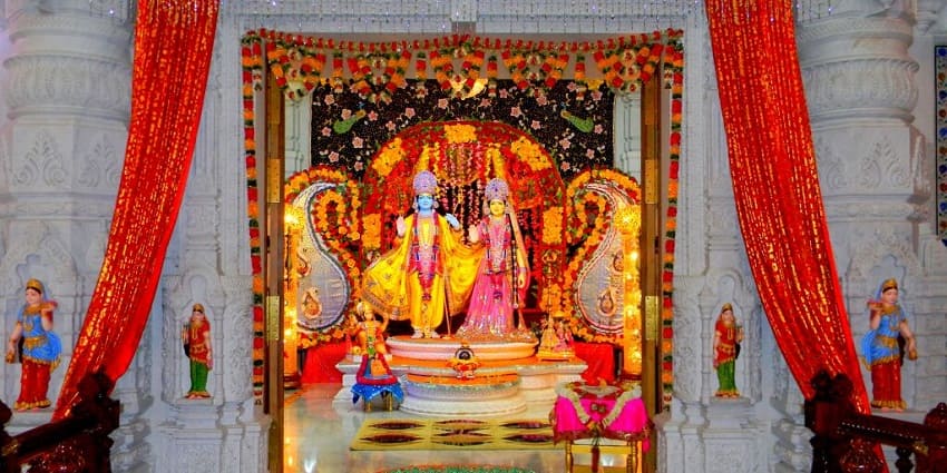 Shree Radha Krishna Temple represents the Goan architecture and has a serene ambience
