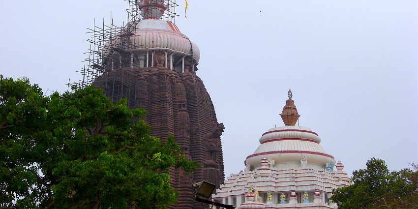 Bhakti Dham in Amravati offers serene worship and hosts cultural events.