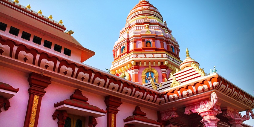 Shri Durga Bhawan Temple is one of the best places to visit near the zoo in Rohtak.