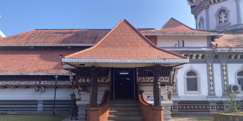 Shri Mahalasa Narayani Temple in Panjim is a beautiful shrine dedicated to Lord Vishnu