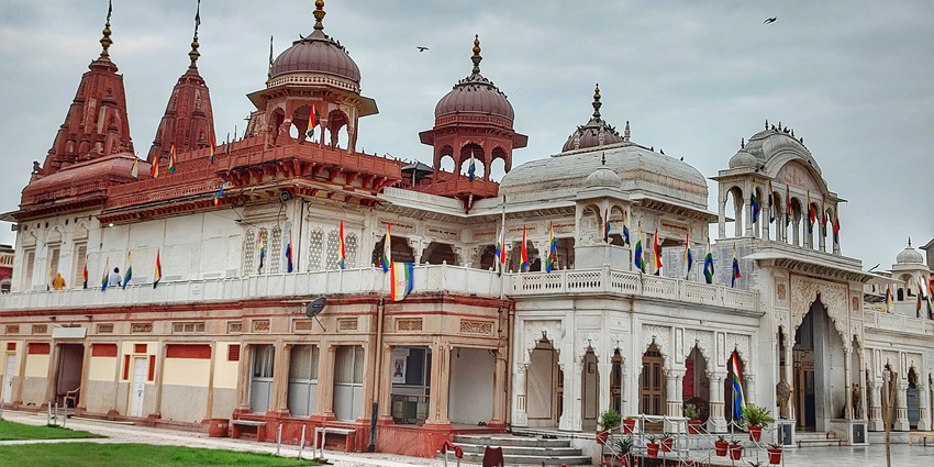 The Shri Mahavirji Mandir is a popular holy site known for its magnificent architecture.