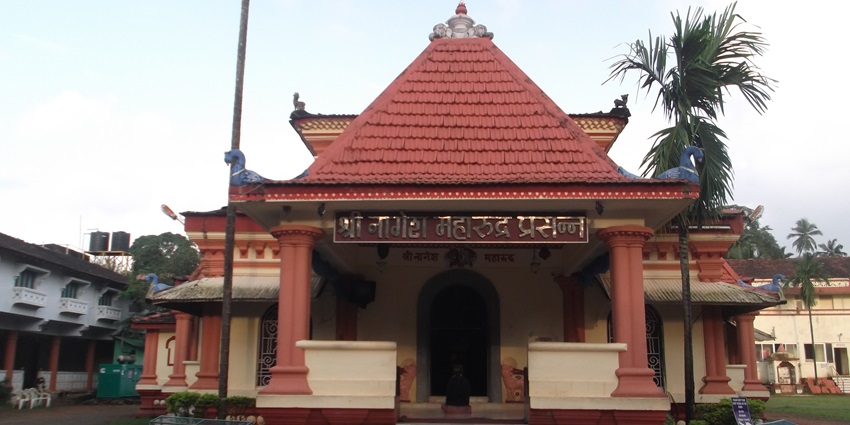 Shri Nagesh Temple is located on the outskirts of Panjim and is a revered temple in Goa