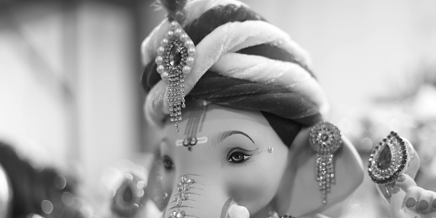 Shri Supteshwar Ganesh Mandir is famous for its slowly growing Lord Ganesh idol.