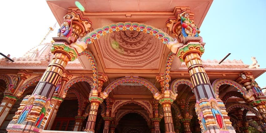 The Shri Swaminarayan Mandir featuring intricate architecture.