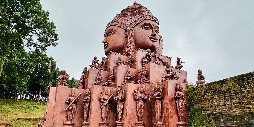 Shree Yantra Mandir in Amarkantak, Madhya Pradesh, showcasing intricate temple architecture, famous place near Amarkantak temple