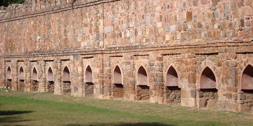 The Sikandar Lodi Tomb, one of the top places to visit near the Gandhi Smriti Museum.