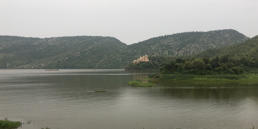 An image of the Siliserh Lake, which is a wonderful tourist place near the city of Alwar.