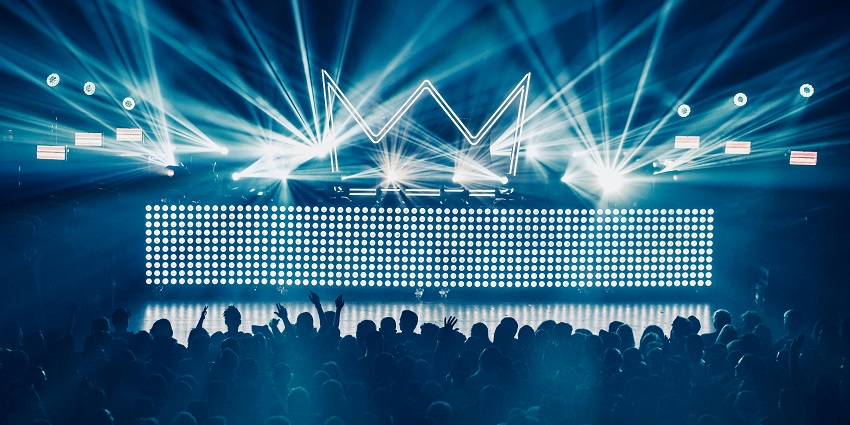 SinQ is a fashionable combination of lounge and dance floor where you can party till dawn.
