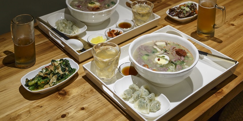 Try Singapore-Korean food to add a new flavour to your culinary experiences.