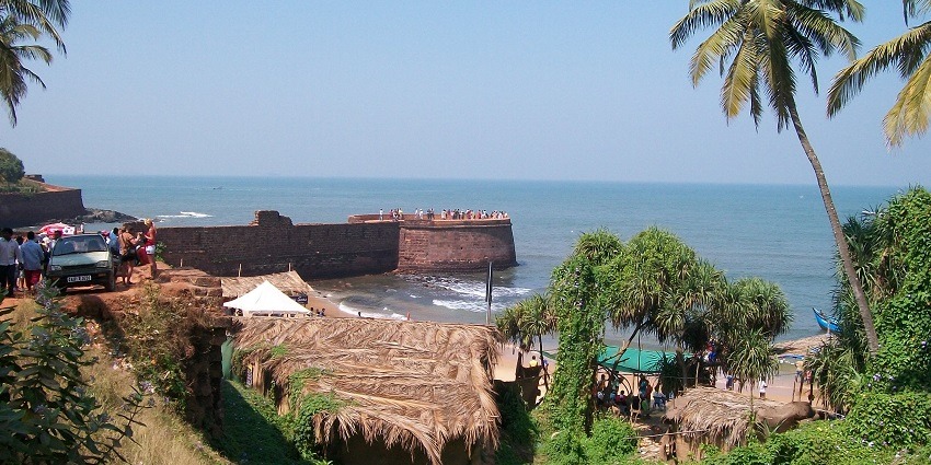 Image of a view of Sinquerim Beach in Goa in front of the beach during day time