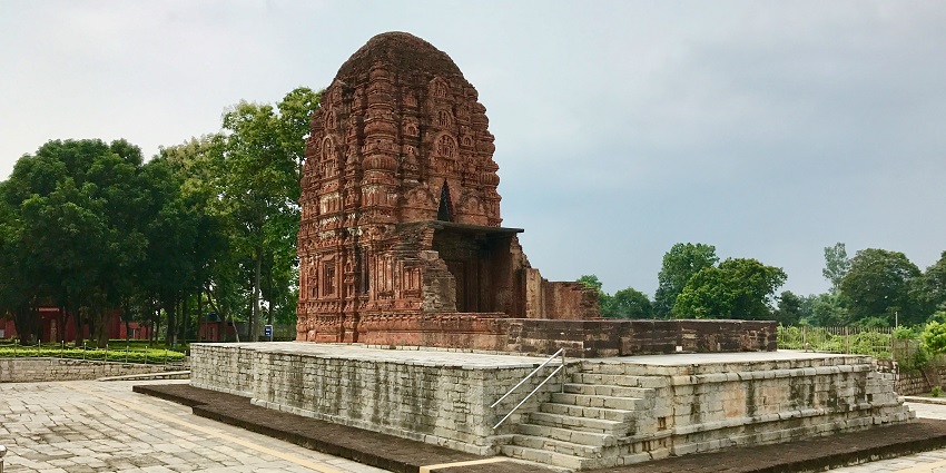 Courtyard of one of the ancient temples, Laxman temple located at Sirpur