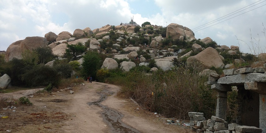 A picture of the Sita Mata Mandir in Udaipur located at the top of a rocky hill.