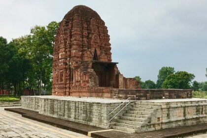 Stairs to one of the most famous temples of India, designed similar to Sitamani Temple.