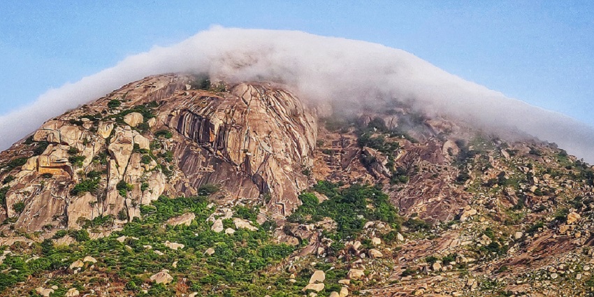 A scenic view of Skandagiri, one of the top hill stations near Bangalore for one day trip.