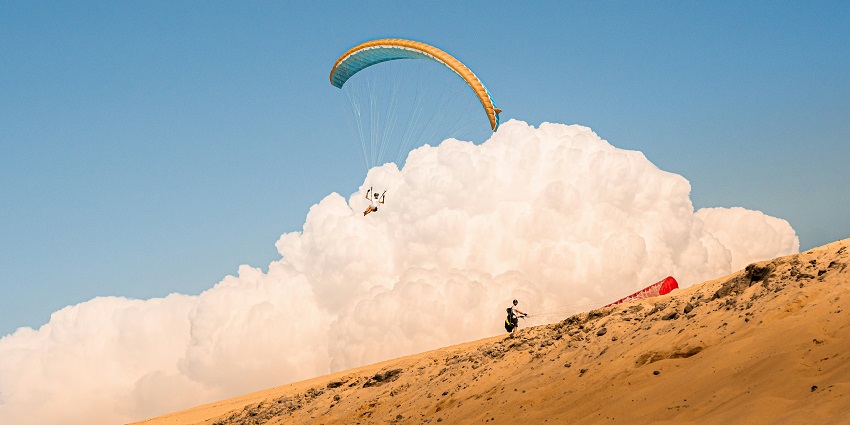 Go paragliding in Jaipur with Skyschool India for stunning views and safety.