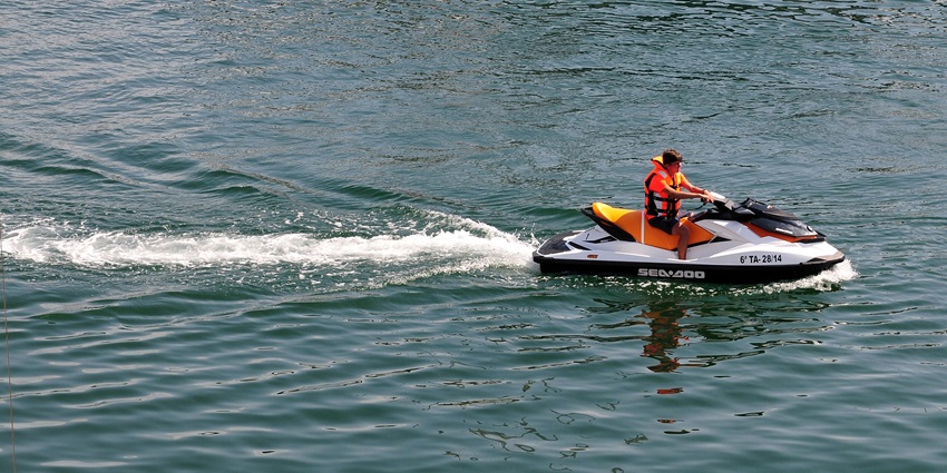 Soaring with jet skiing is definitely one of the best things to do in Vagator Beach.