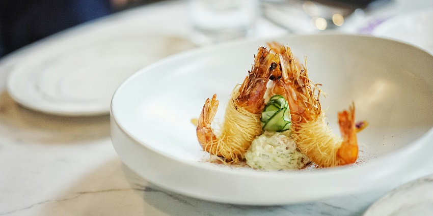 Soei is one of the best places to visit for every traveller in Thailand to taste dishes.