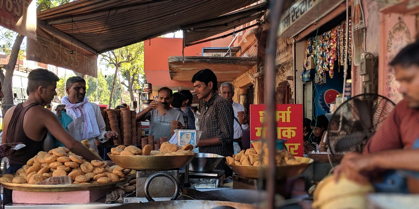 Sojati Gate in Jodhpur offers authentic street food like chaats and pakoras.