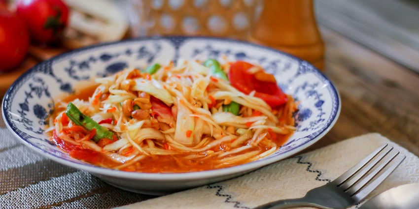 Som Tam Jay So is one of the best places to visit to try the best street food in Bangkok.