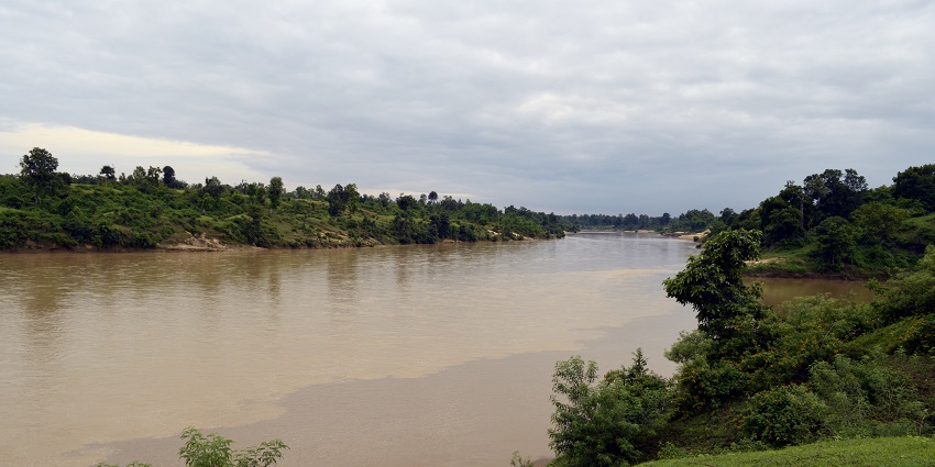 The Son River flowing through Umaria, a key tourist attraction near Bagdara Wildlife Sanctuary.