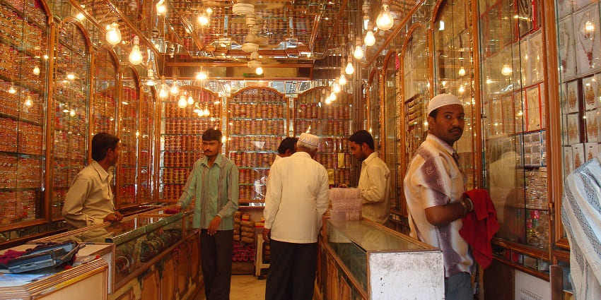 Shopping market in Jaisalmer features exquisite Rajasthani jewellery with intricate artisan designs.