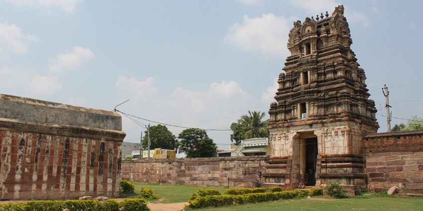 Soumyanatha Swamy Temple, among the temples in Kadapa, is one of the biggest pilgrimage sites in Andhra Pradesh.