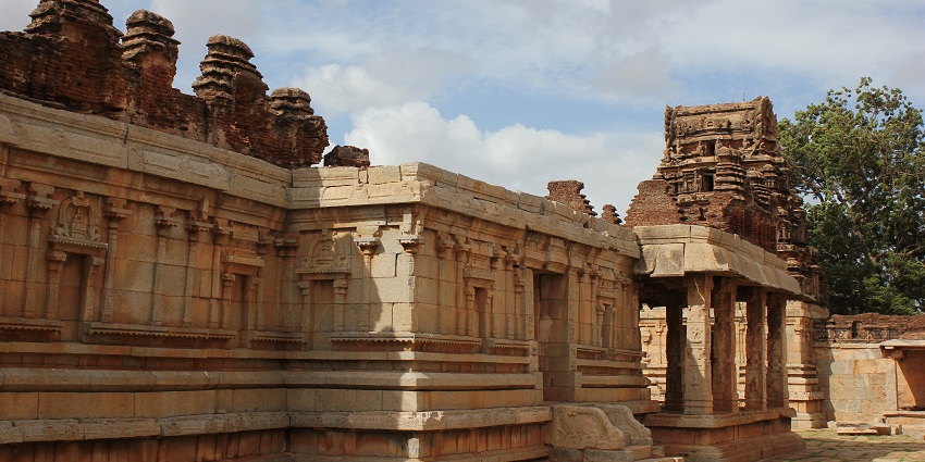 Sri Gopala Swamy Temple, one of the best temples in Kurnool, is famous for its lovely statue of Lord Krishna.