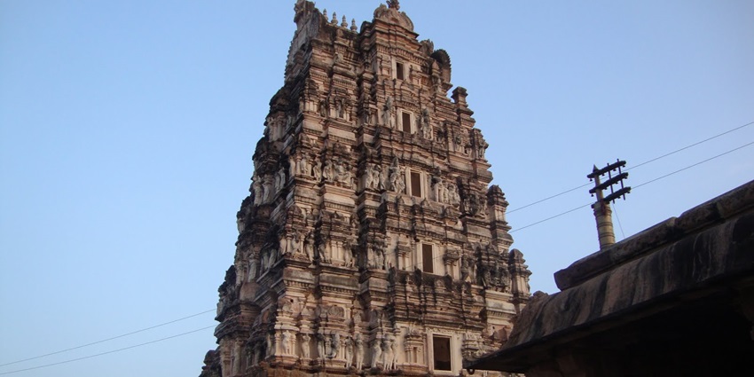 One of the temples in Kadapa, Sri Kodanda Rama Swamy Temple has Vijaynagar style architecture.